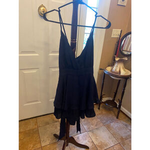 SAINTS SECRETS NAVY BLUE LONG SLEEVE ROMPER SIZE L